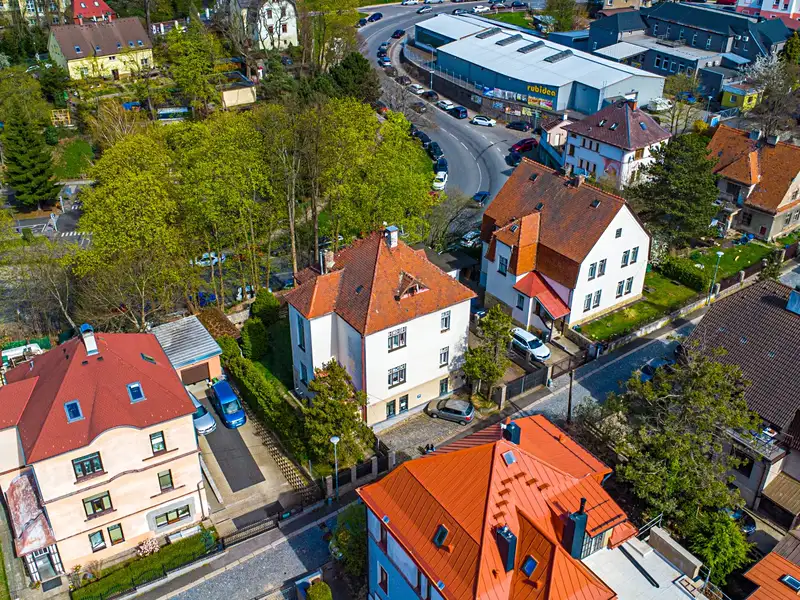 Prodej rodinného domu 300 m², pozemek 870 m², Liberec – náhled fotky 2