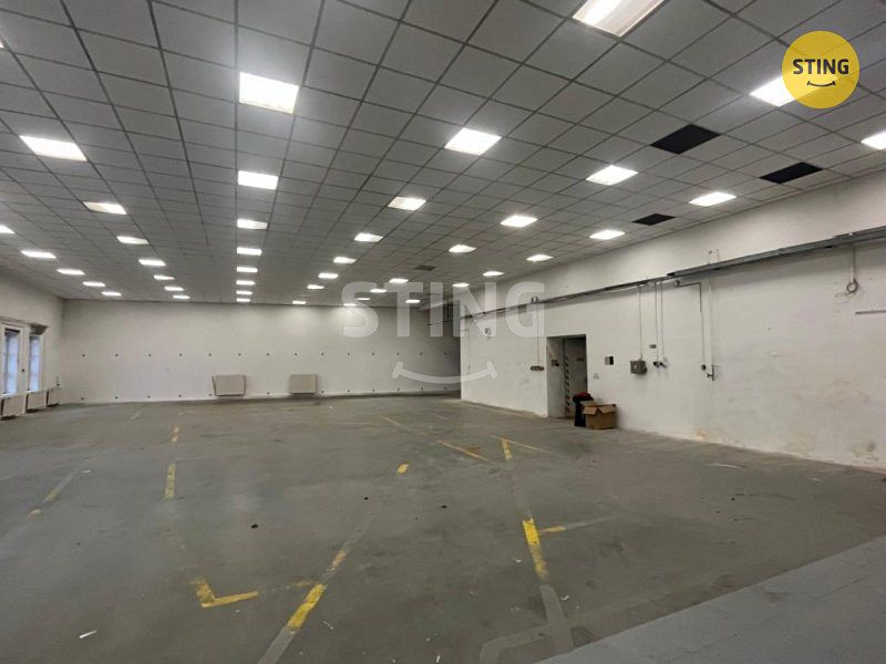 Pronájem skladového prostoru 605 m² – fotografie 3