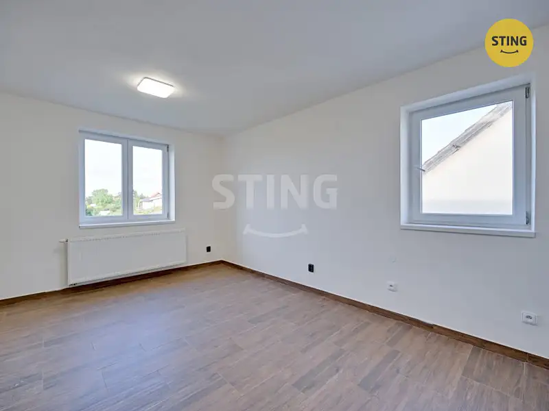 Prodej chalupy 270 m², pozemek 615 m², Strachotín – náhled fotky 2