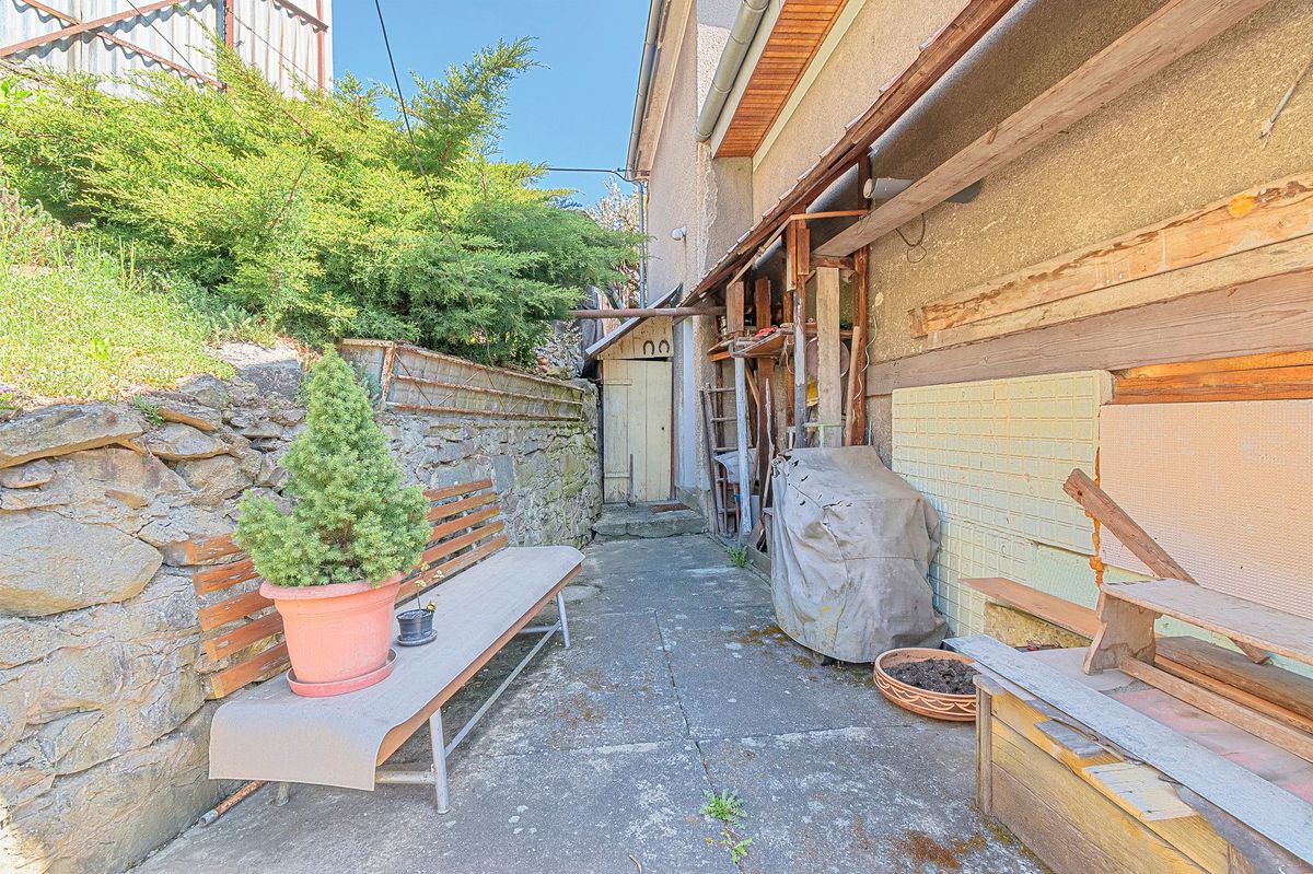 Prodej rodinného domu 230 m², pozemek 216 m² – fotografie 4