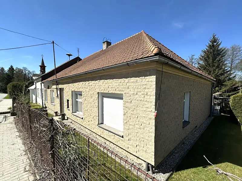 Prodej rodinného domu 174 m², pozemek 907 m², Humpolec – náhled fotky 2