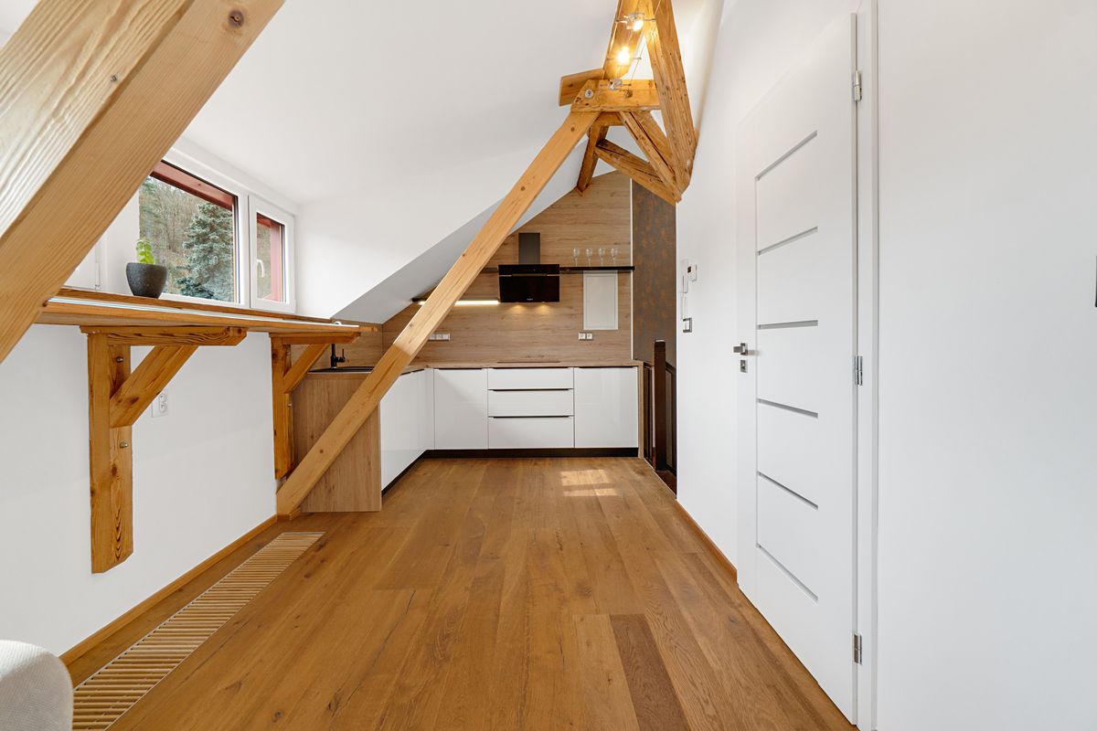 Prodej komerční nemovitosti 90 m² – fotografie 5