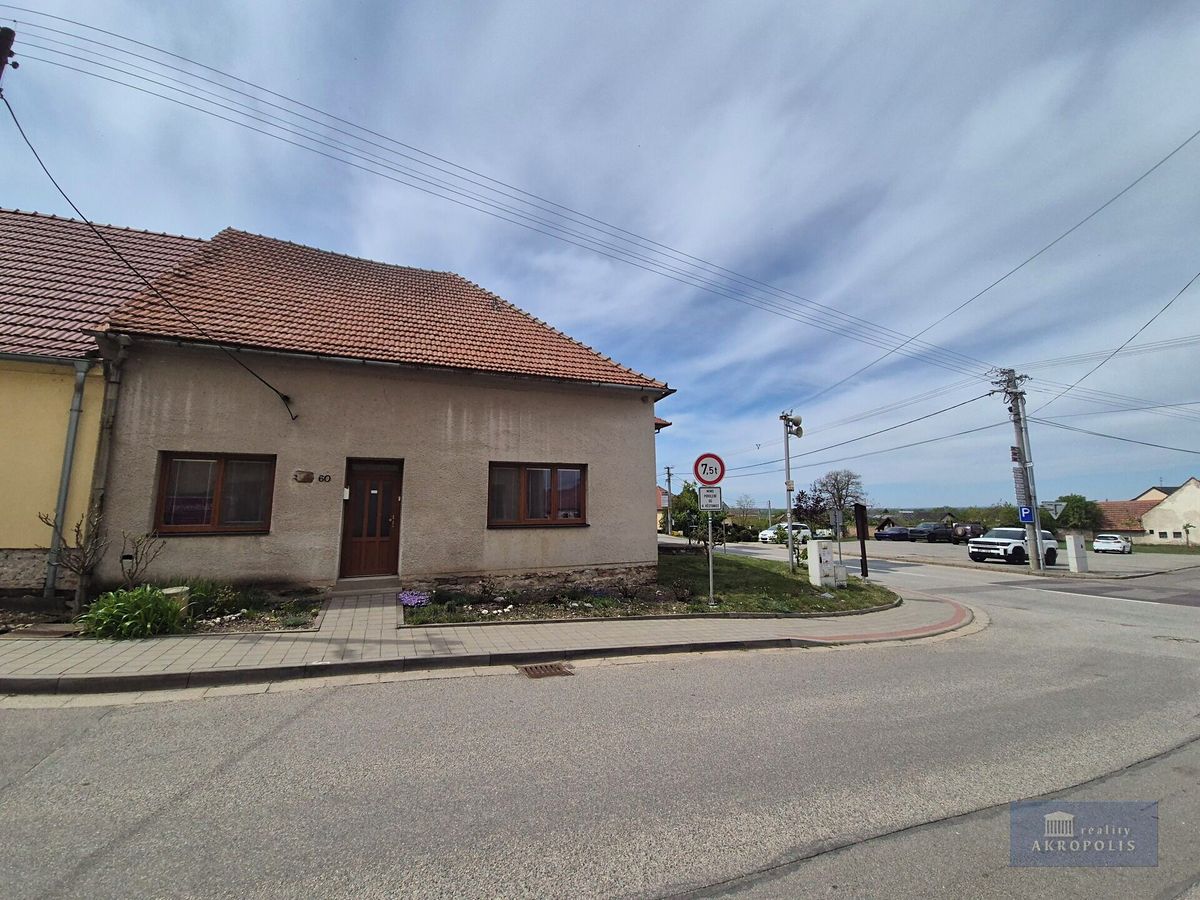 Prodej rodinného domu 135 m², pozemek 768 m² – fotografie 3