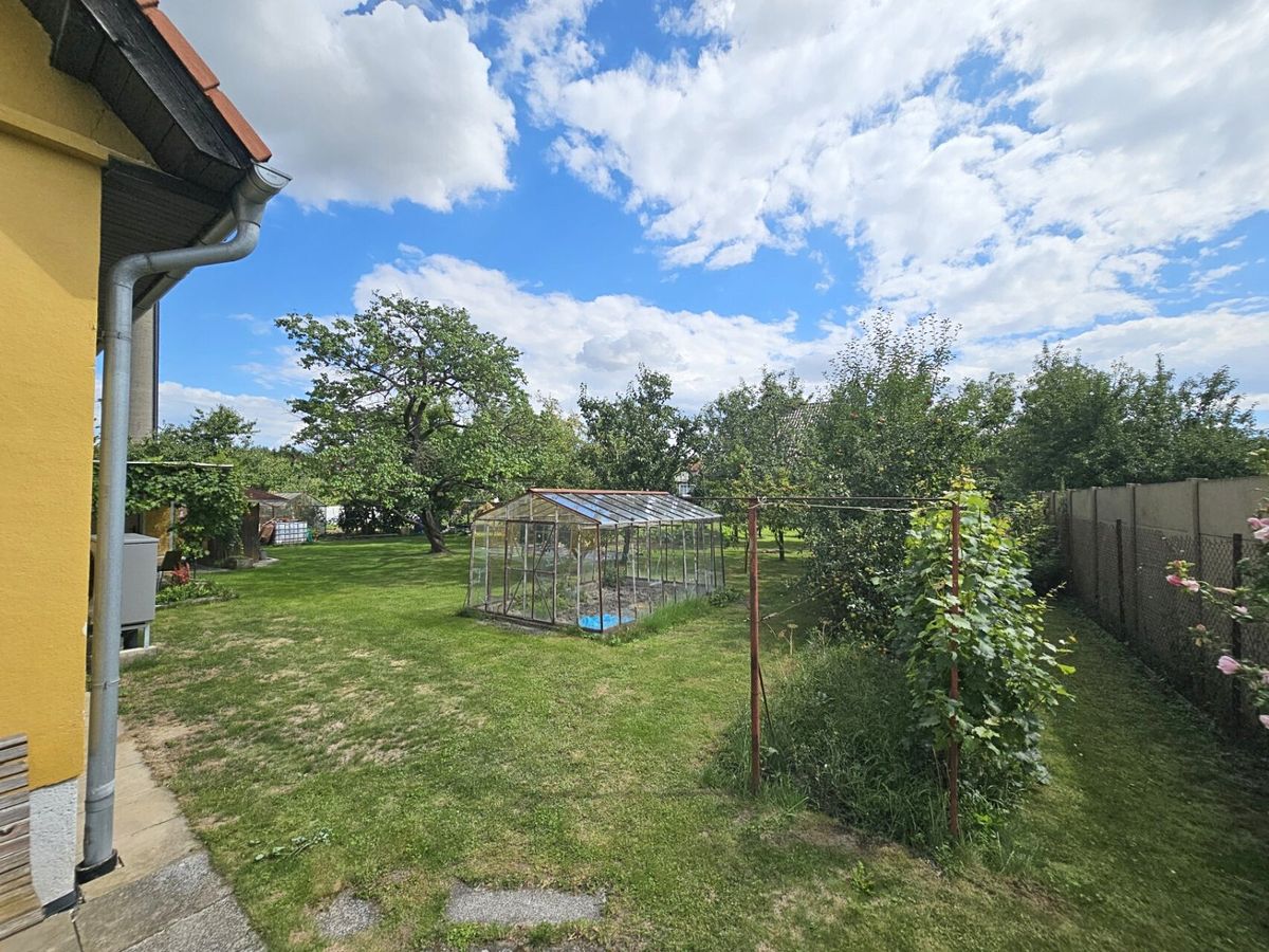 Prodej rodinného domu 179 m², pozemek 948 m² – fotografie 5