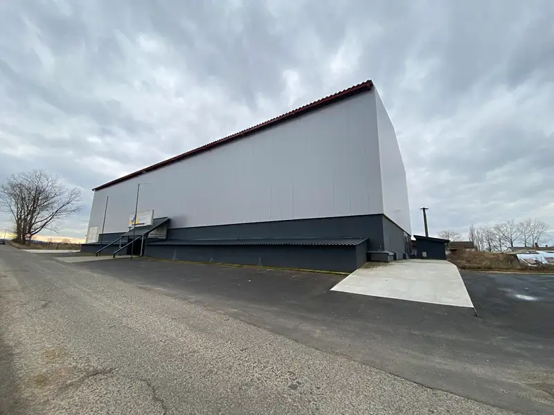 Pronájem skladového prostoru 1126 m², Cheb – náhled fotky 2