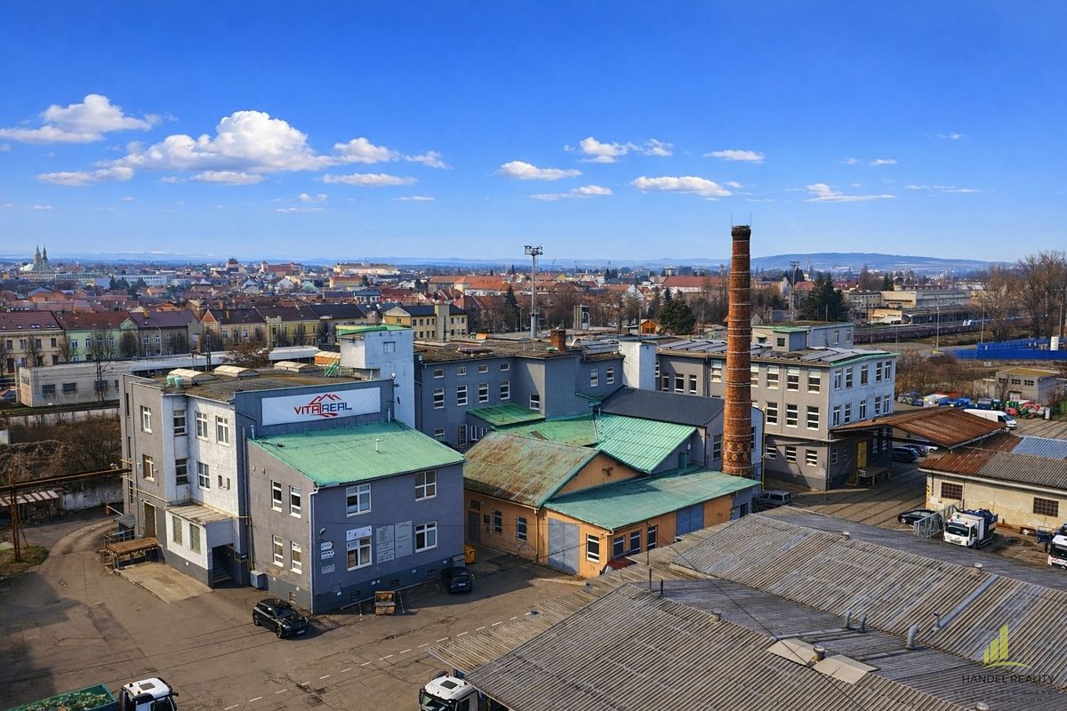Prodej komerční nemovitosti 7353 m²
