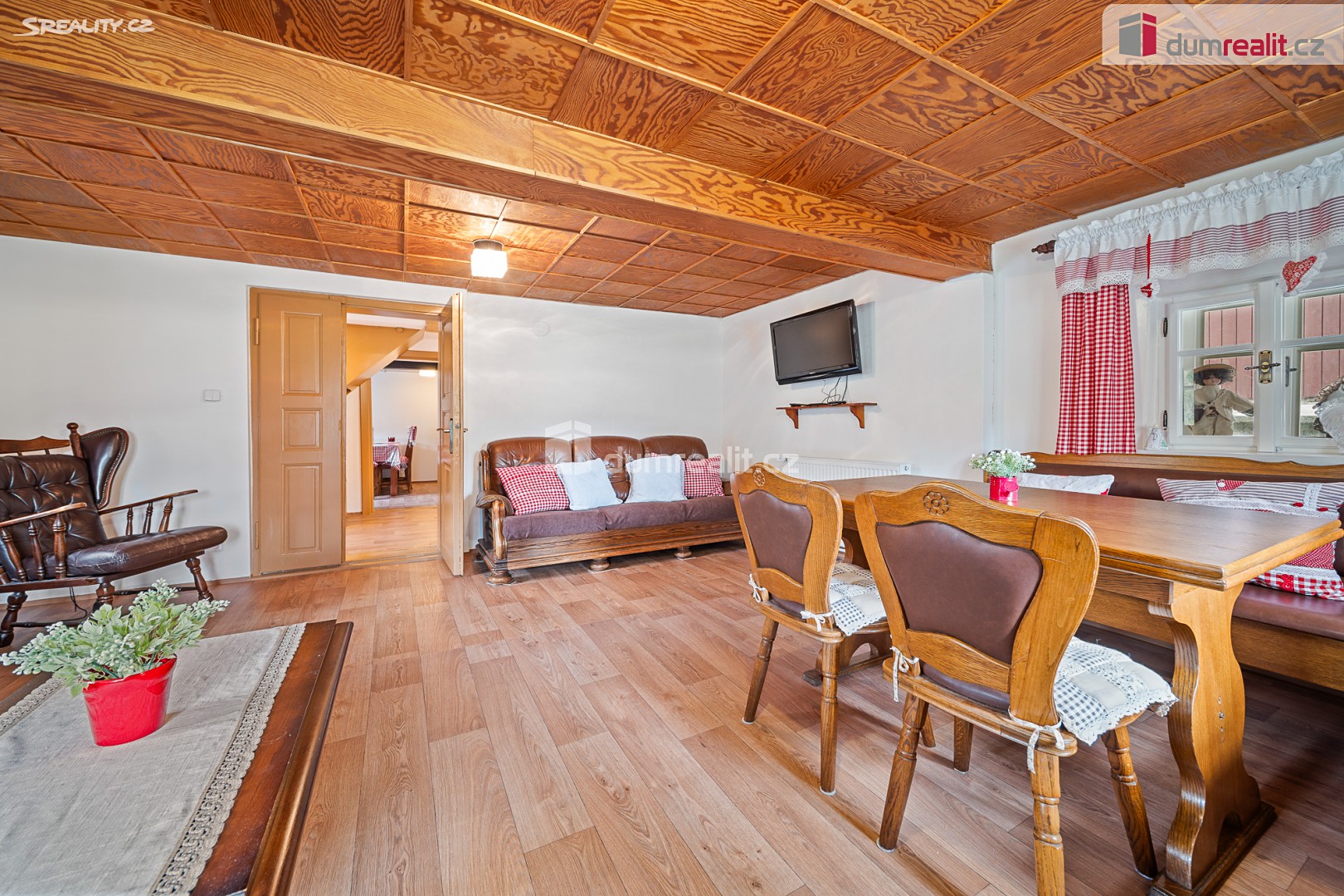 Prodej  chalupy 460 m², pozemek 1 070 m² – pohled 6