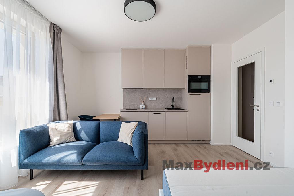 Pronájem bytu 1+kk 35 m² – fotografie 2