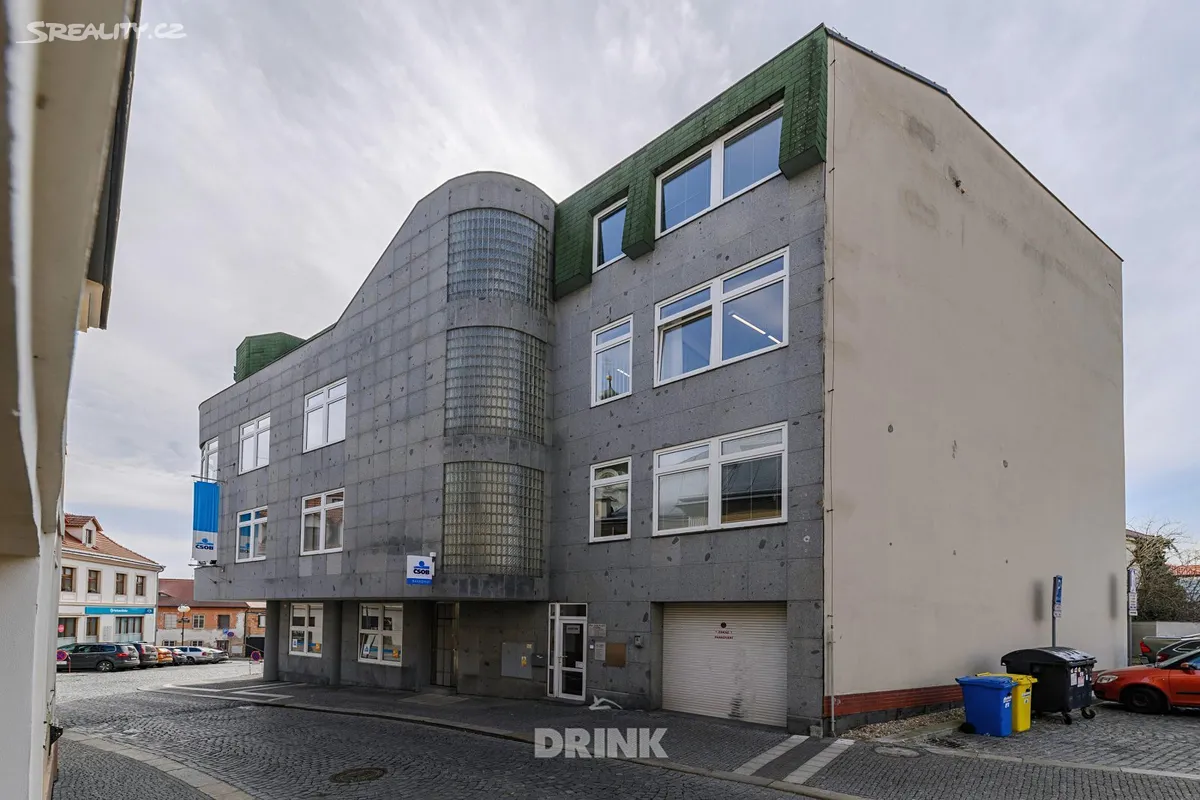 Pronájem kanceláře 317 m² – pohled 2
