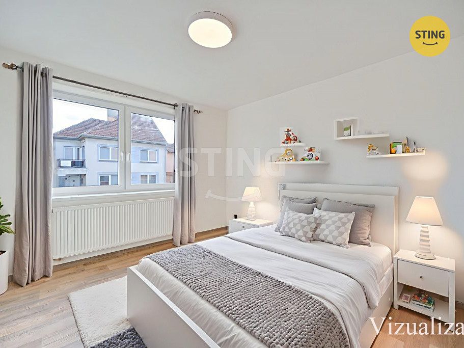 Prodej rodinného domu 270 m², pozemek 615 m² – fotografie 2