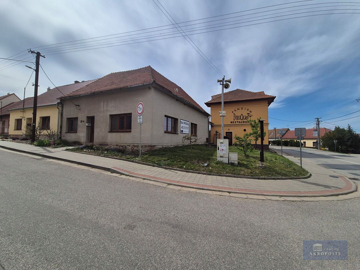 Prodej rodinného domu 135 m², pozemek 768 m² – fotografie 2
