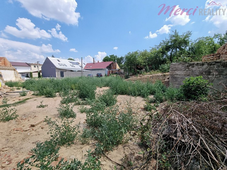 Prodej pozemku, 591 m² (2 z 3)