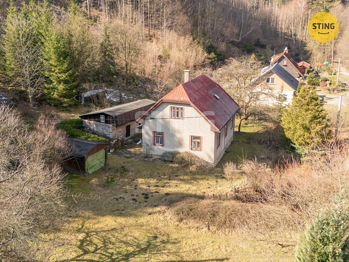 Prodej rodinného domu 200 m², pozemek 10918 m² – fotografie 2