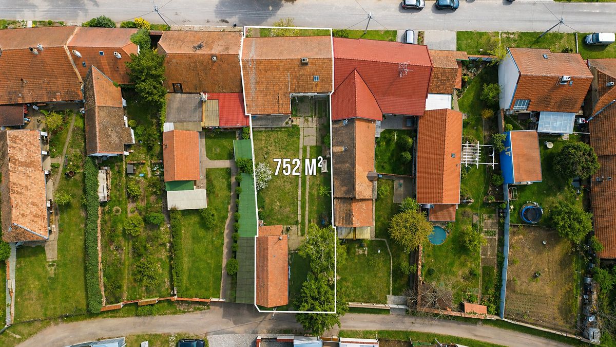 Prodej rodinného domu 131 m², pozemek 752 m² – fotografie 2