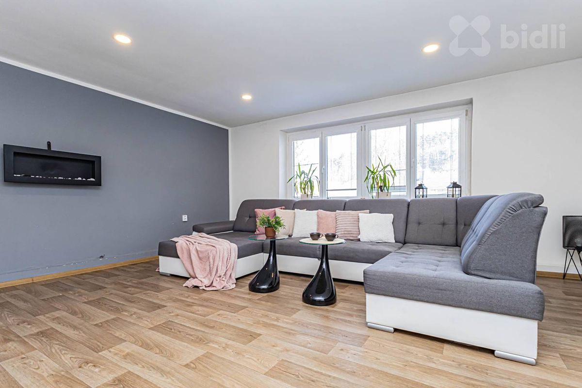 Prodej rodinného domu 380 m², pozemek 36 m² – fotografie 5
