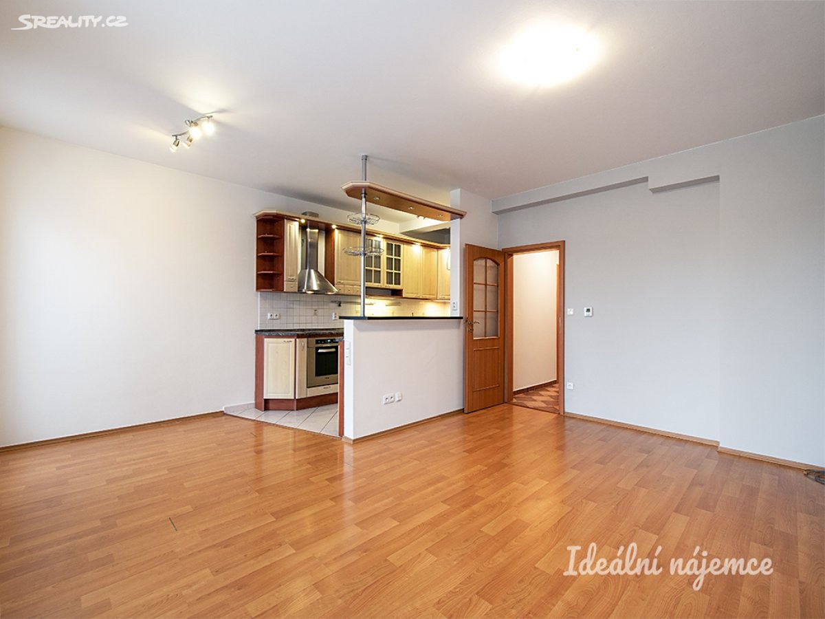 Pronájem bytu 3+kk 70 m² – pohled 4
