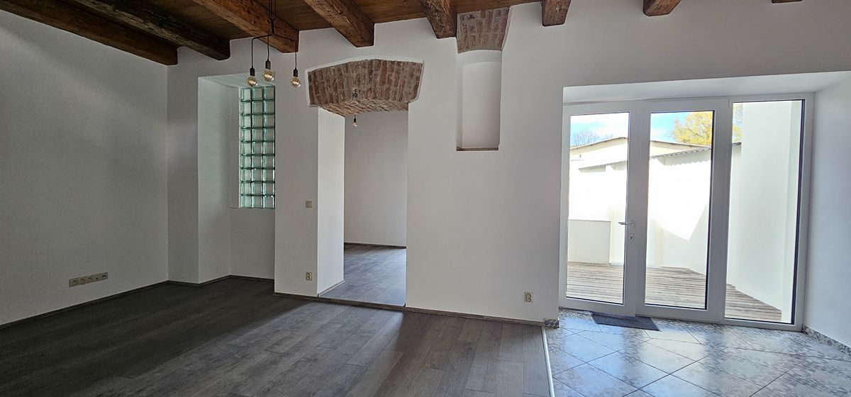 Pronájem bytu 3+kk 85 m² – fotografie 3