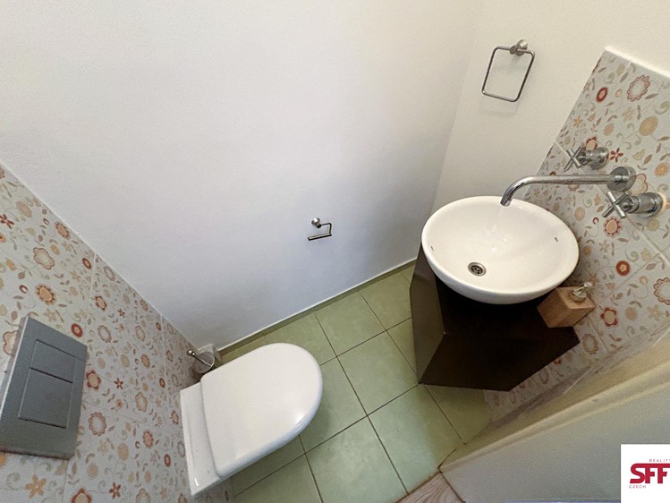 Pronájem bytu 3+kk, 76 m² (21 z 25)