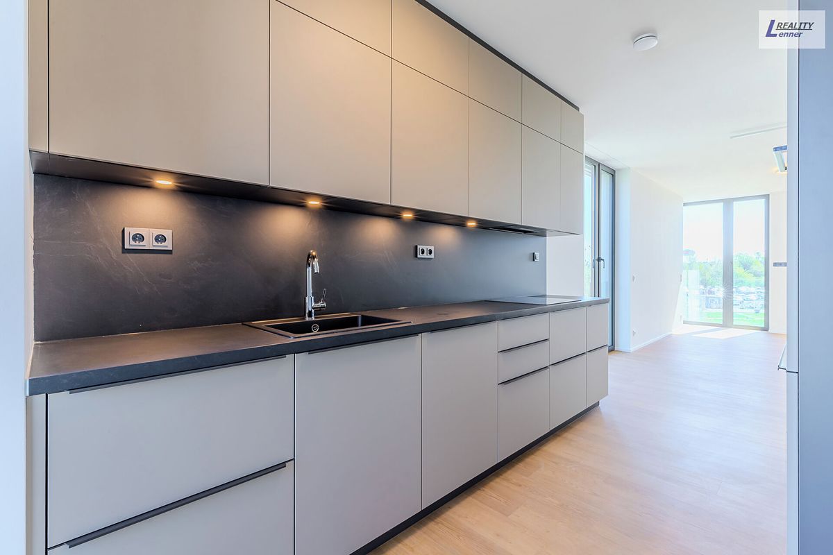 Pronájem bytu 2+kk 69 m²