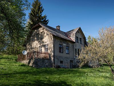Prodej rodinného domu 488 m², pozemek 1781 m²