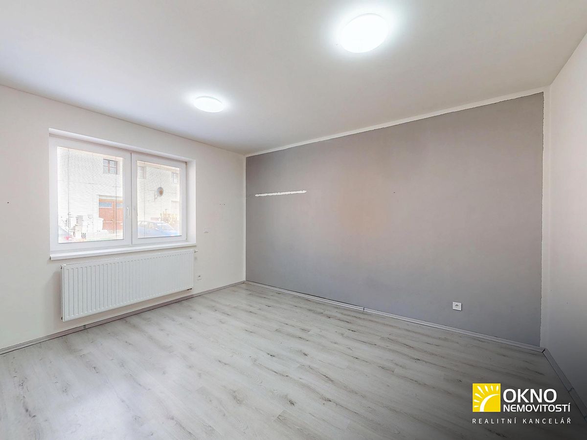 Prodej rodinného domu 100 m², pozemek 695 m² – fotografie 4