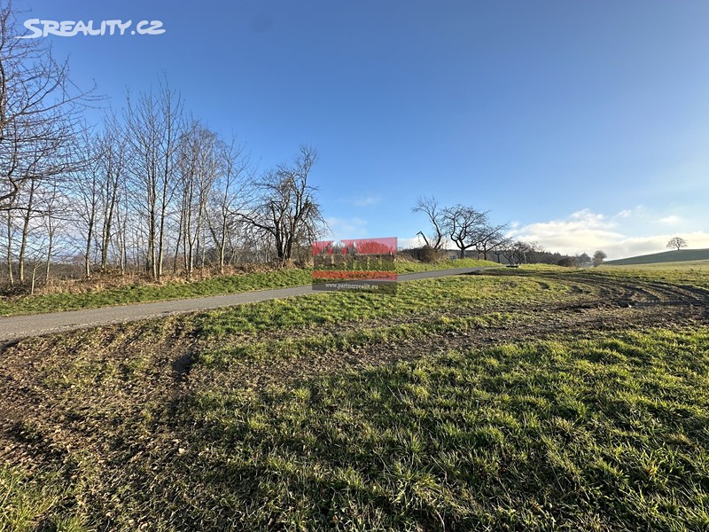 Prodej  stavebního pozemku 2 190 m² – pohled 3