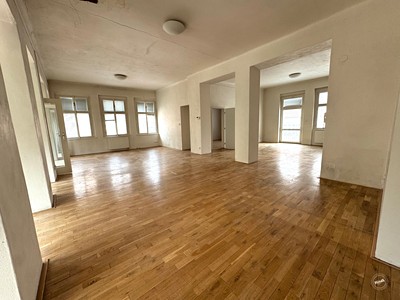 Pronájem kanceláře 183 m²