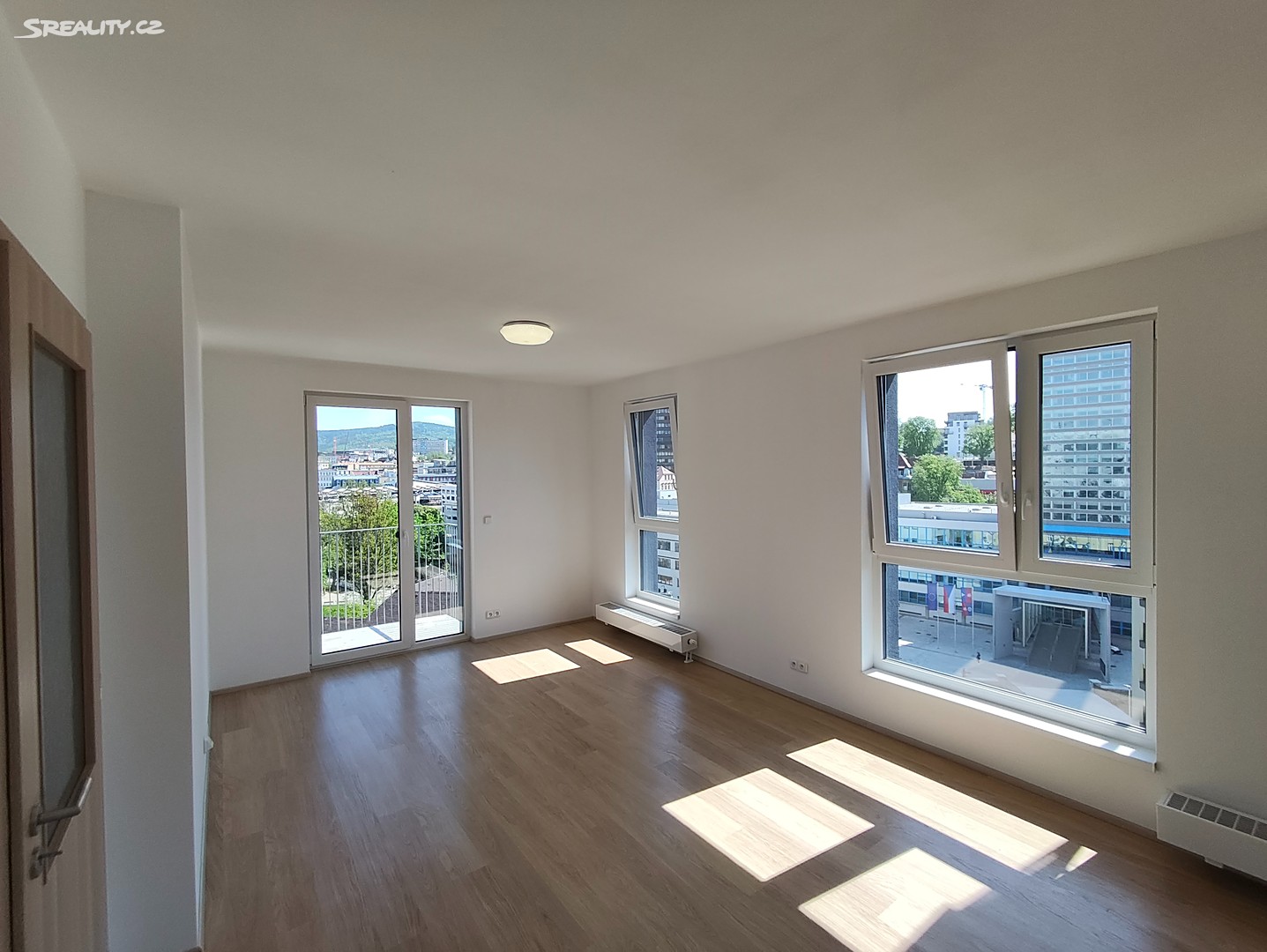 Pronájem bytu 2+kk 58 m² (Jednopodlažní) – pohled 3