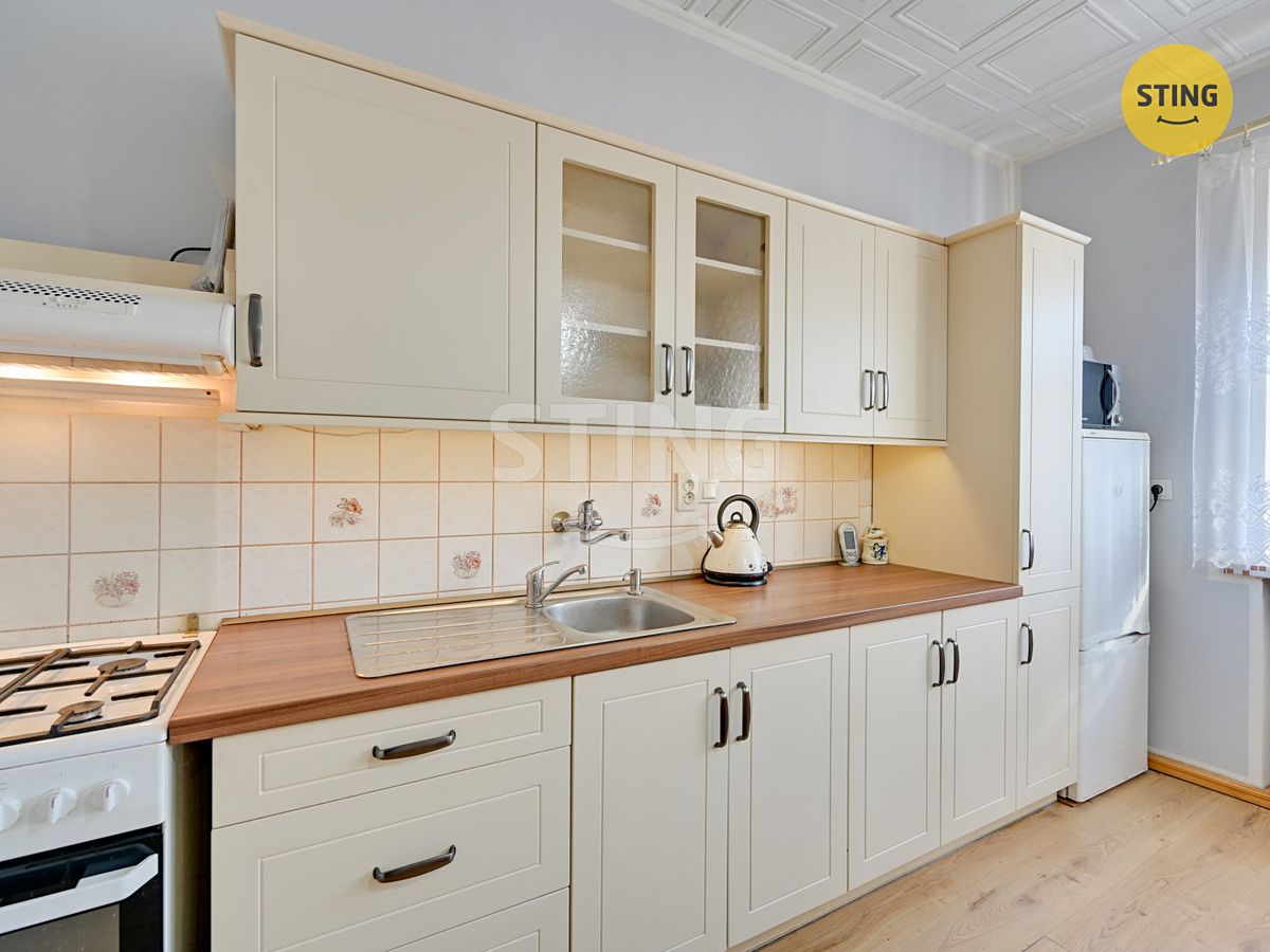 Prodej rodinného domu 190 m², pozemek 1492 m² – fotografie 2