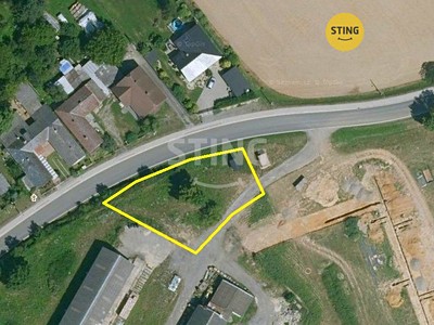 Prodej  komerčního pozemku 1 100 m²