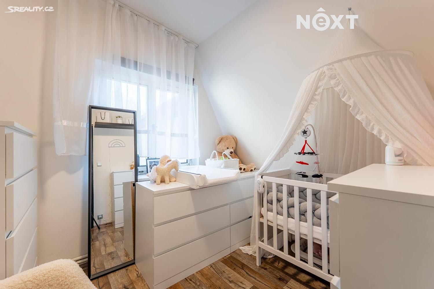 Prodej  rodinného domu 200 m², pozemek 2 444 m² – pohled 3