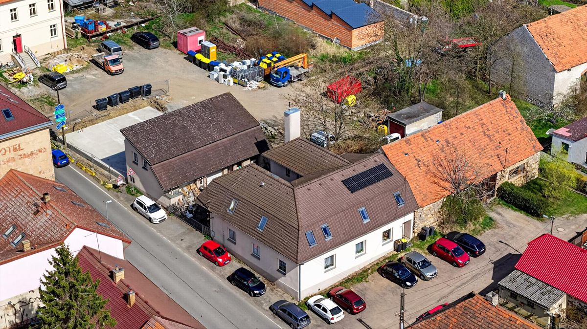 Prodej rodinného domu 328 m², pozemek 399 m² – fotografie 5