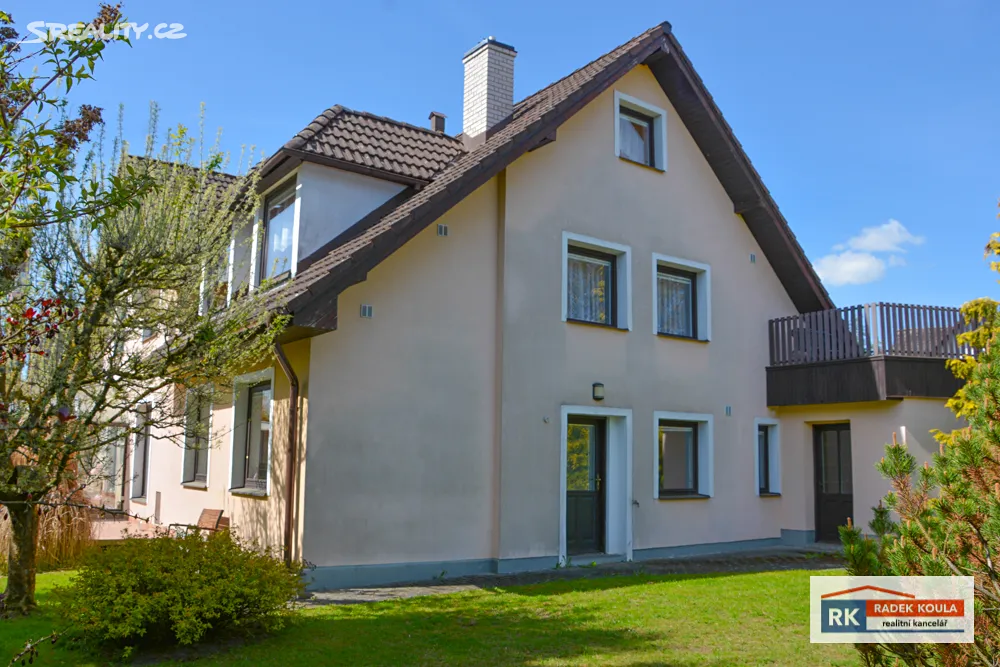 Prodej rodinného domu 240 m², pozemek 1650 m² – pohled 3