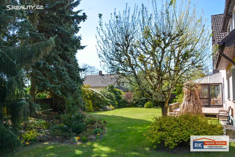 Prodej rodinného domu 240 m², pozemek 1650 m² – pohled 5