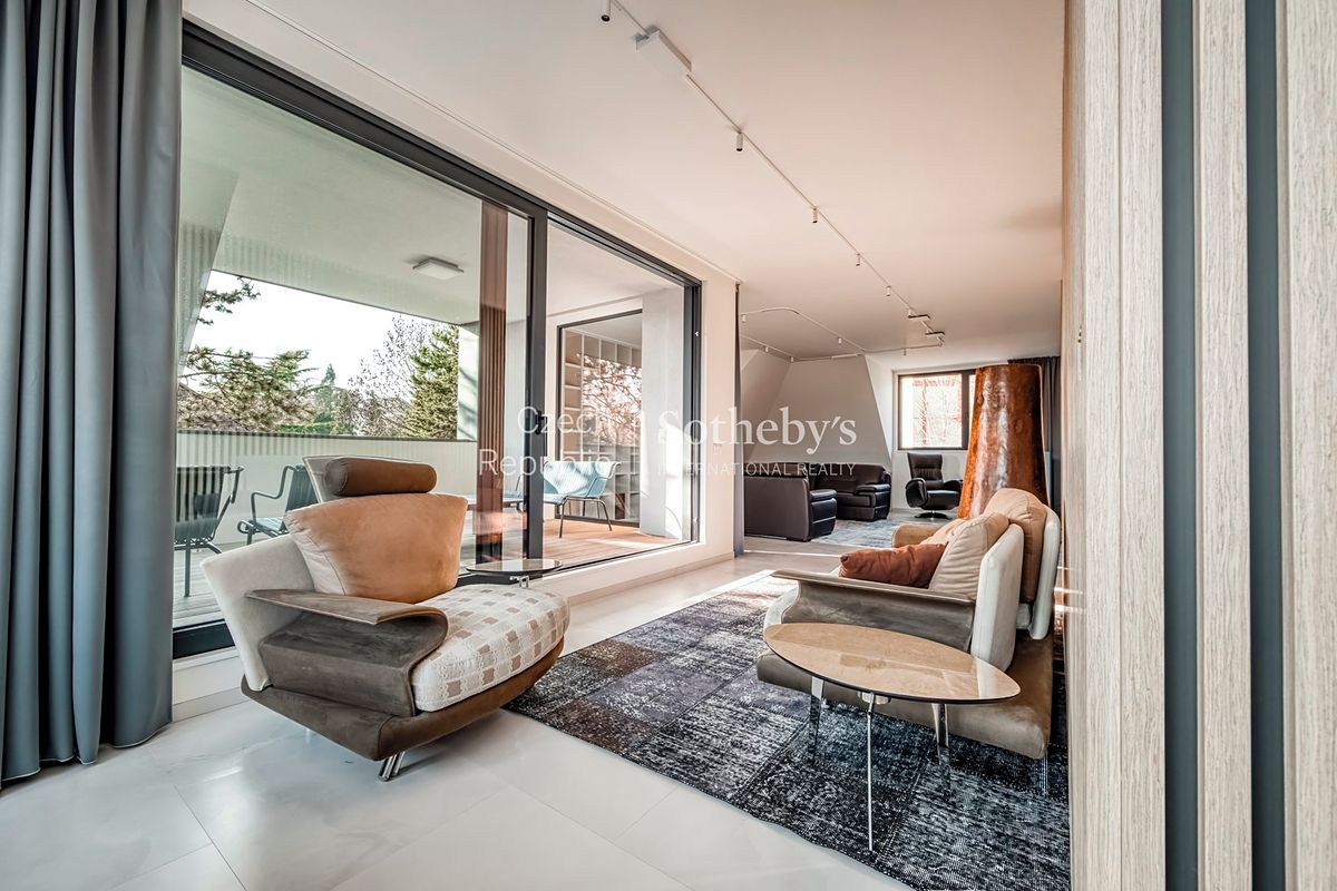 Pronájem bytu 5+kk 190 m² (Mezonet)