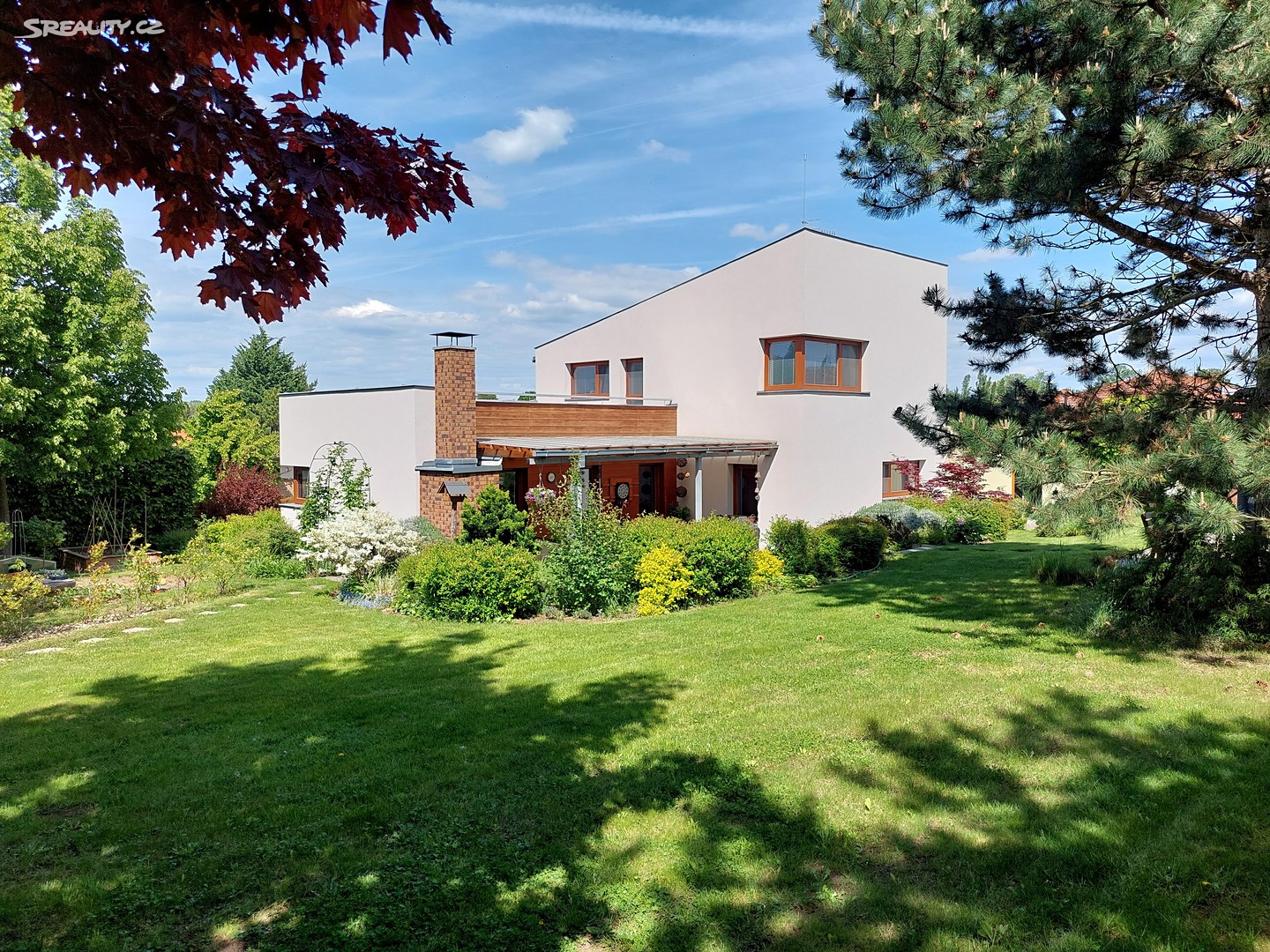 Prodej rodinného domu 144 m², pozemek 927 m², okres Praha-východ