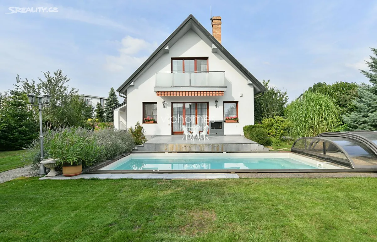 Pronájem vily 220 m², pozemek 420 m², Praha