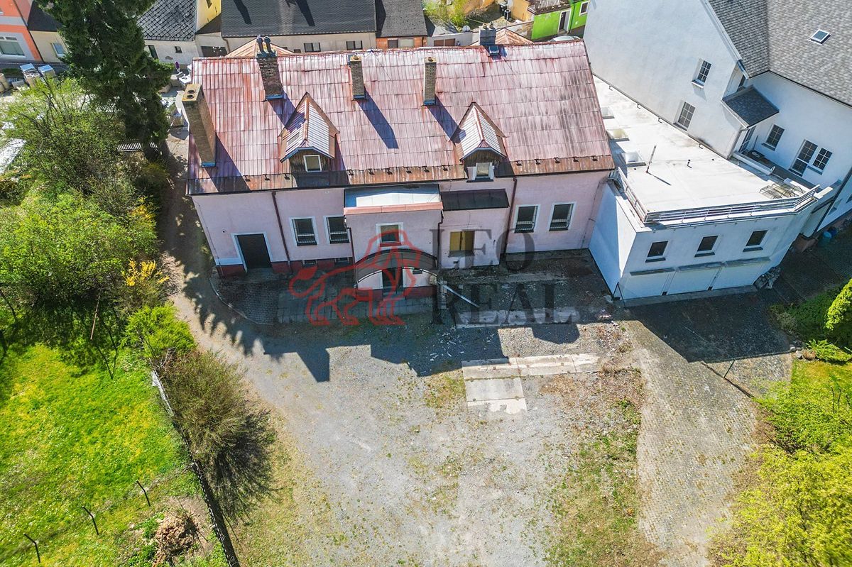 Prodej rodinného domu 500 m², pozemek 780 m² – fotografie 4