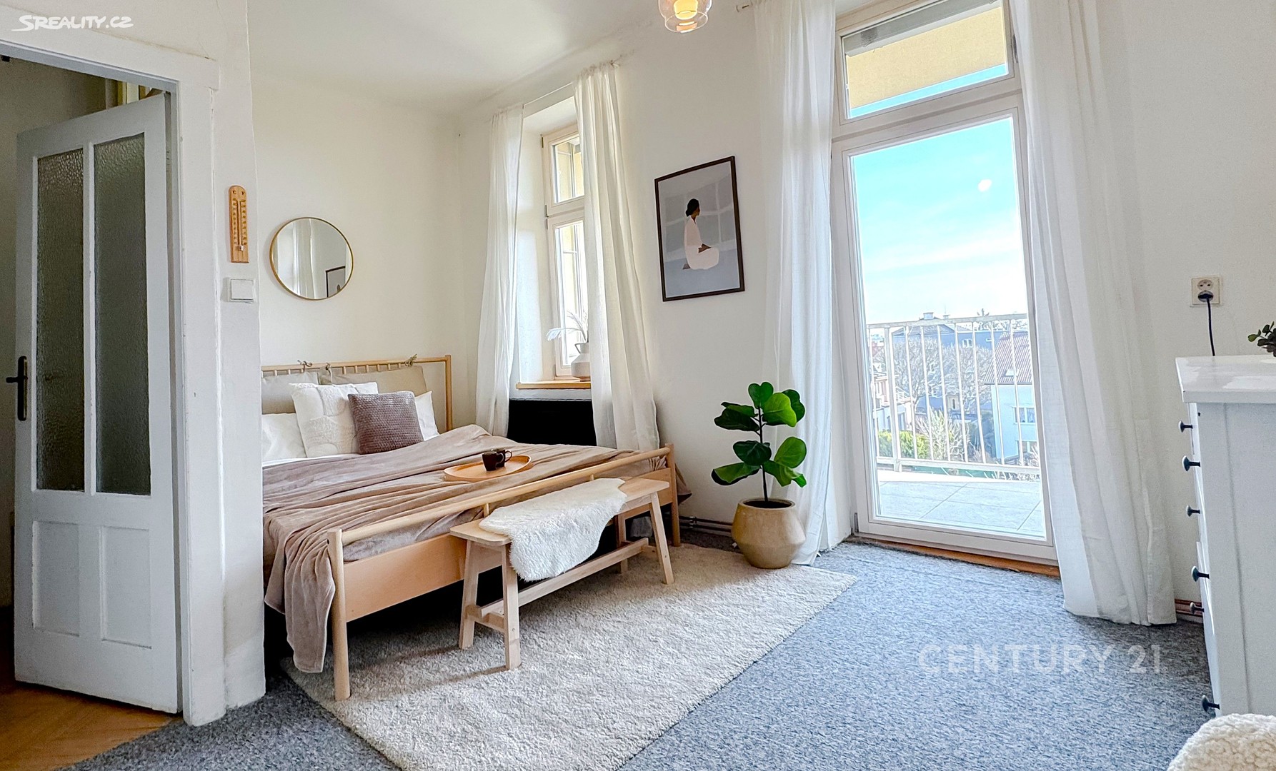 Pronájem bytu 3+kk 67 m² – pohled 3