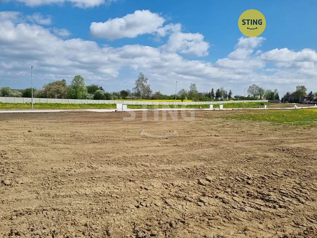 Prodej stavebního pozemku 1056 m²