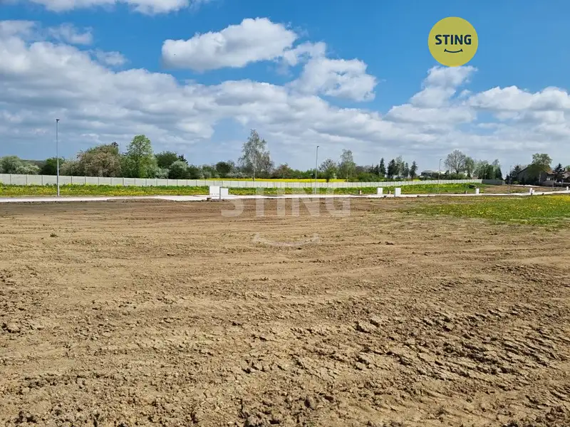 Prodej stavebního pozemku 1056 m², Chlumec nad Cidlinou – náhled fotky 1