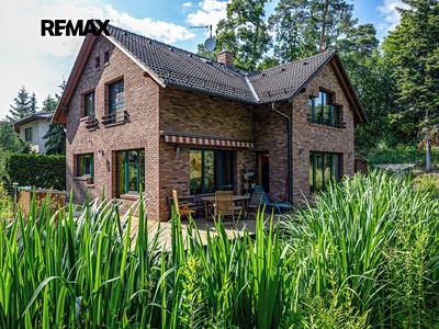 Prodej  rodinného domu 280 m², pozemek 1 546 m² — photo 2