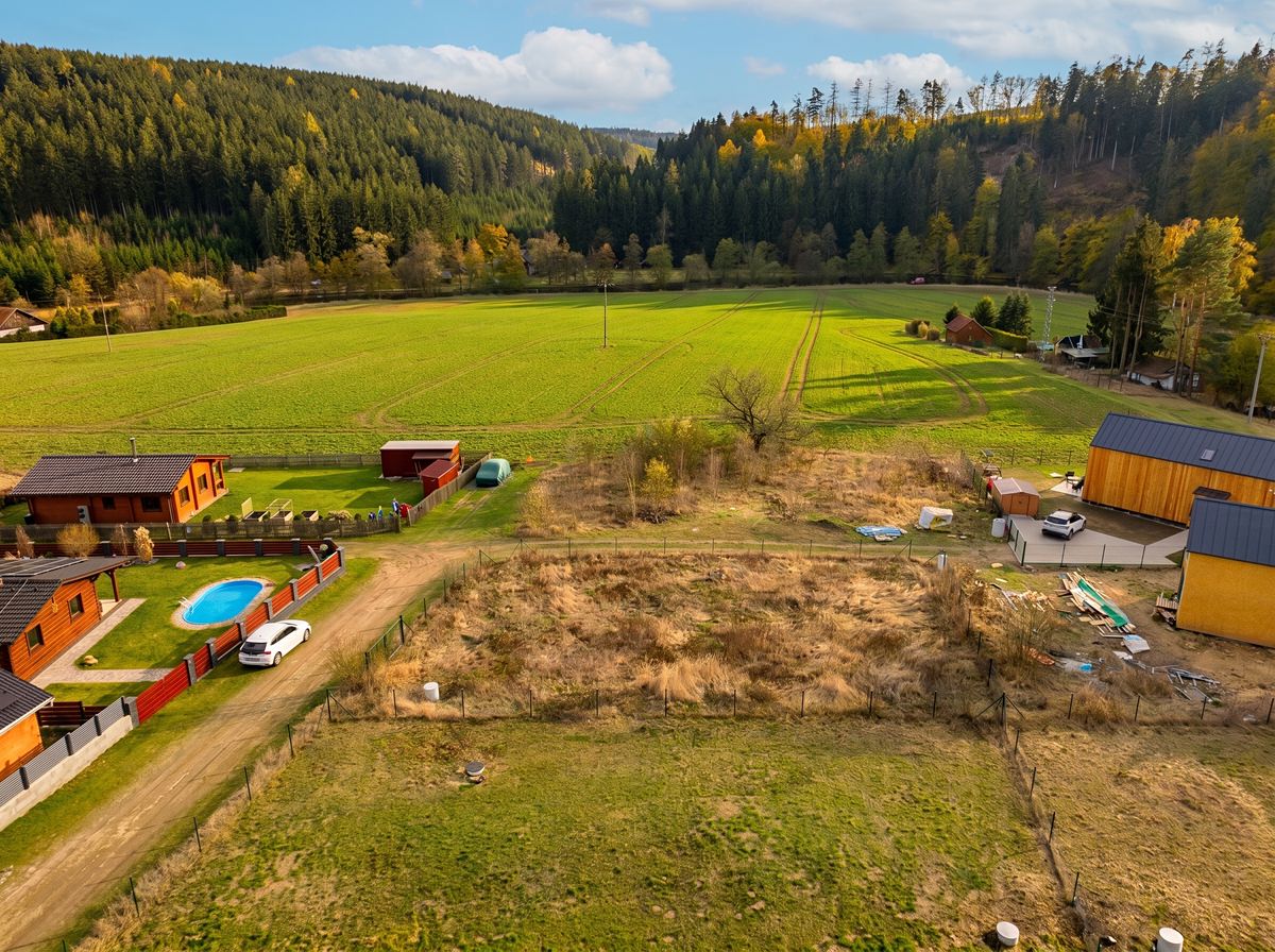 Prodej stavebního pozemku 542 m² – fotografie 2
