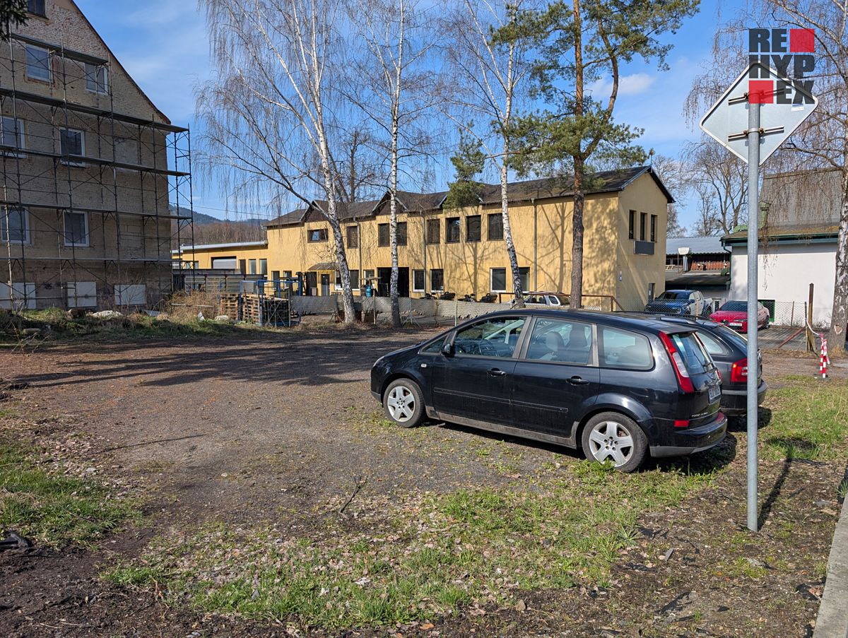 Pronájem pozemku 450 m² – fotografie 3
