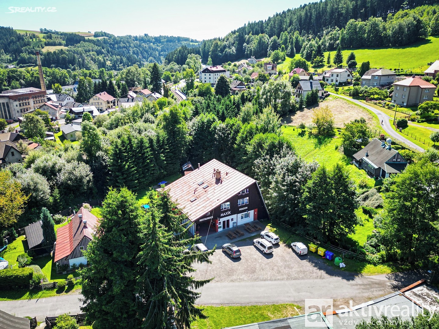 Prodej  rodinného domu 556 m², pozemek 1 468 m², okres Jablonec nad Nisou