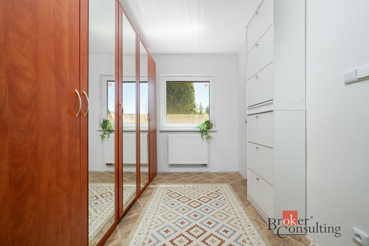 Prodej rodinného domu 146 m², pozemek 851 m² – fotografie 4