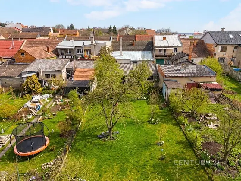 Prodej stavebního pozemku 754 m², Ivaň – náhled fotky 2