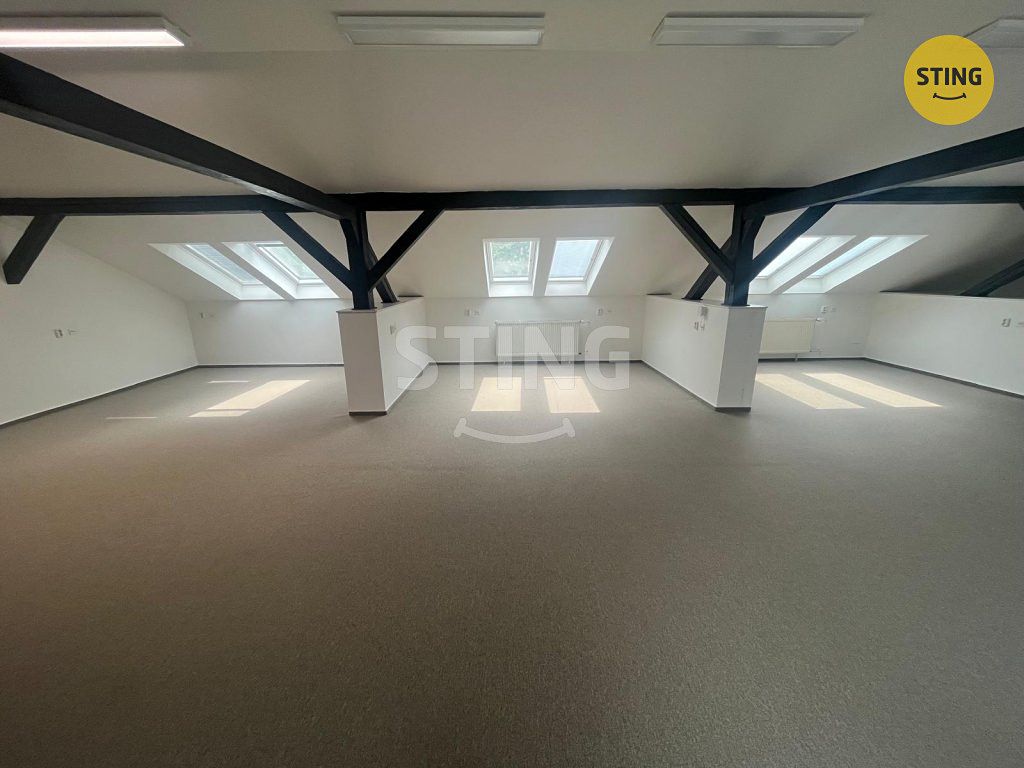 Pronájem kanceláře 280 m² – fotografie 2