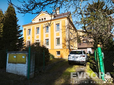 Prodej  rodinného domu 270 m², pozemek 958 m²