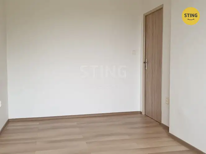 Pronájem bytu pokoje 20 m², Třinec – náhled fotky 2